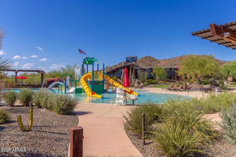 20220310195217472001000000-o