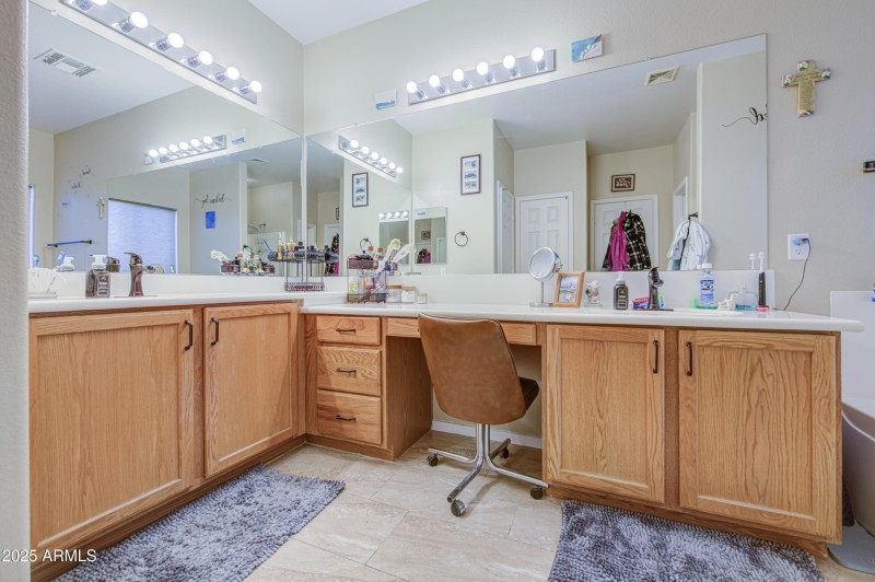 MASTER BATHROOM-Nice Vanity