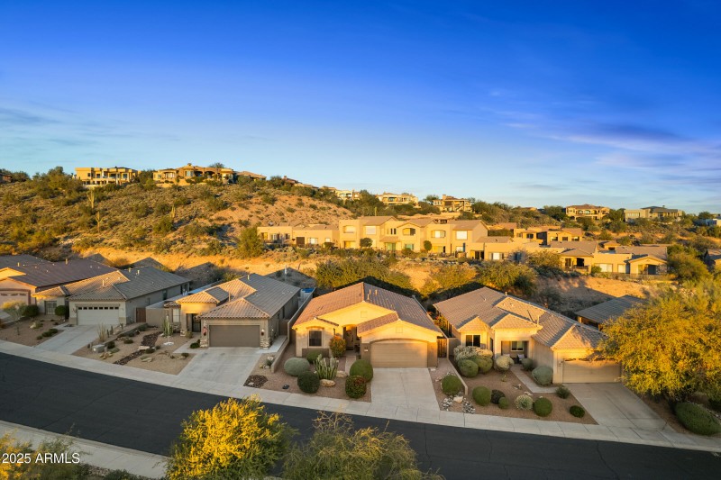 9811 N Desert Rose Dr-40