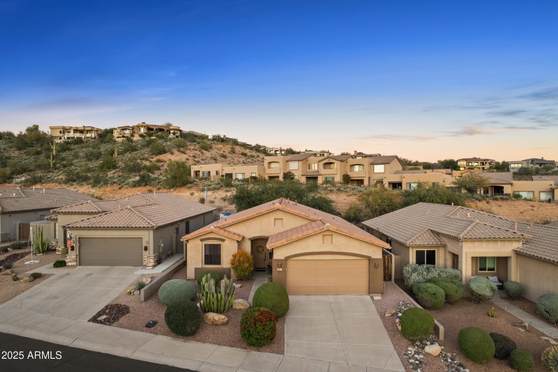 9811 N Desert Rose Dr-54