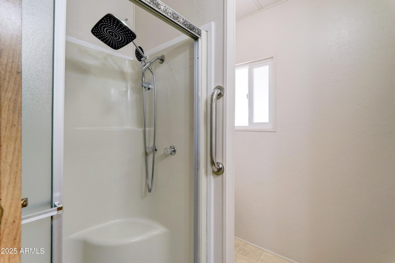 9109 E Country Club Dr-21