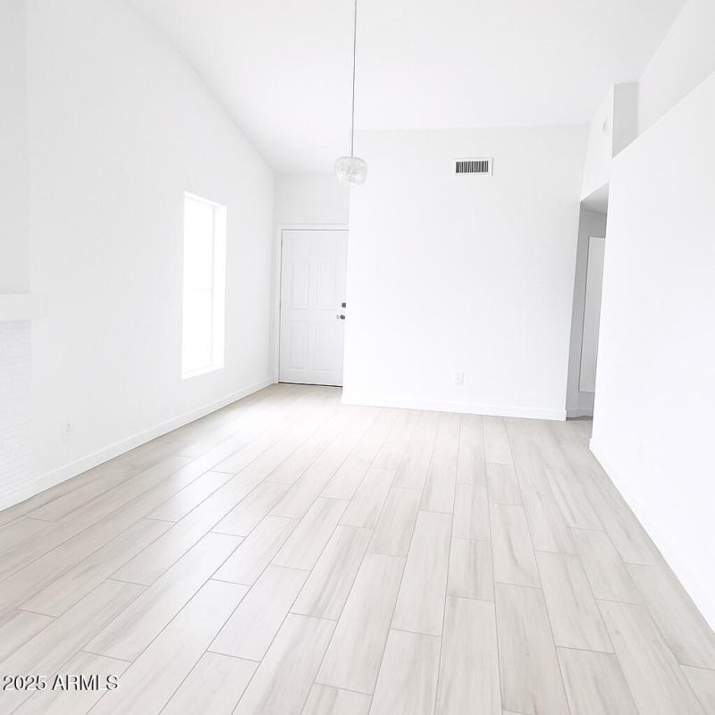 8F82A273-E3B2-4CBB-9F08-974EF26E471E