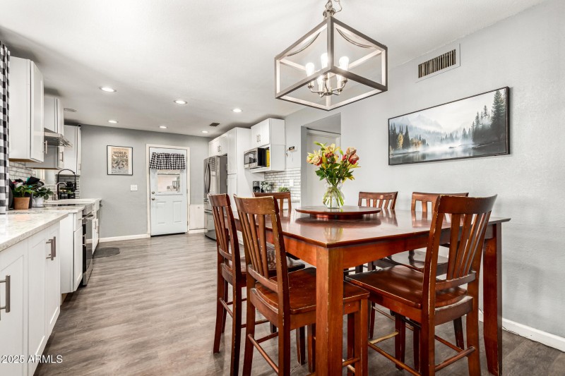 Large Eat In Kitchen