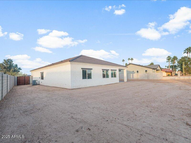 34-10879-Reef-Circle-33