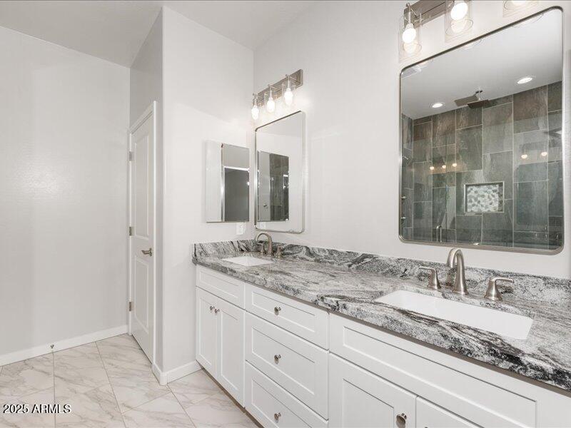 25-9842-W-Pacifico-Drive-25