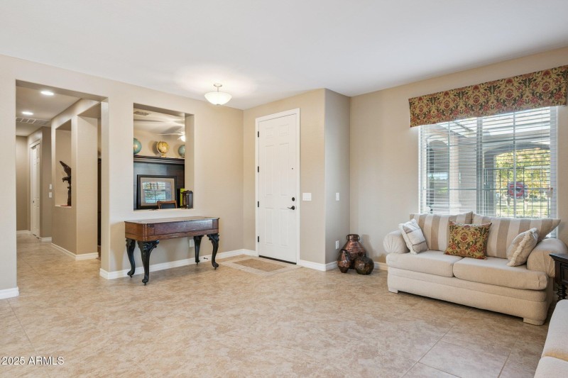 7-web-or-mls-401-basswood-ave