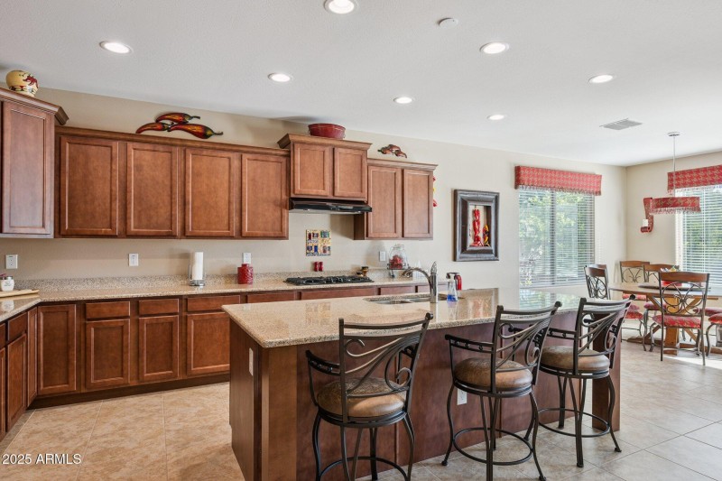 8-web-or-mls-401-basswood-ave