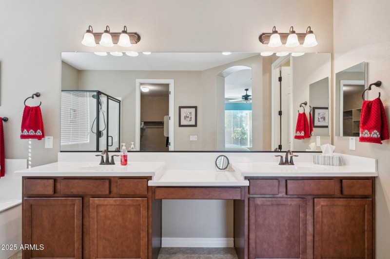 24-web-or-mls-401-basswood-ave