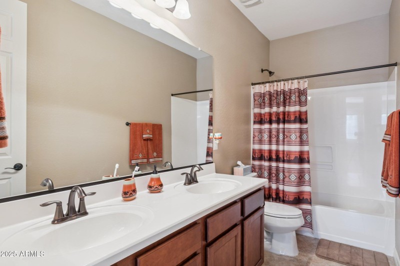 29-web-or-mls-401-basswood-ave