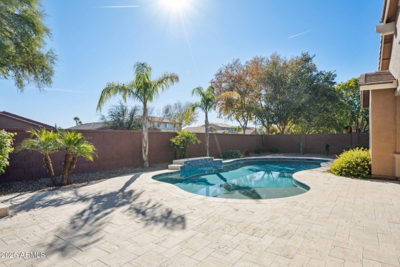 36-web-or-mls-401-basswood-ave