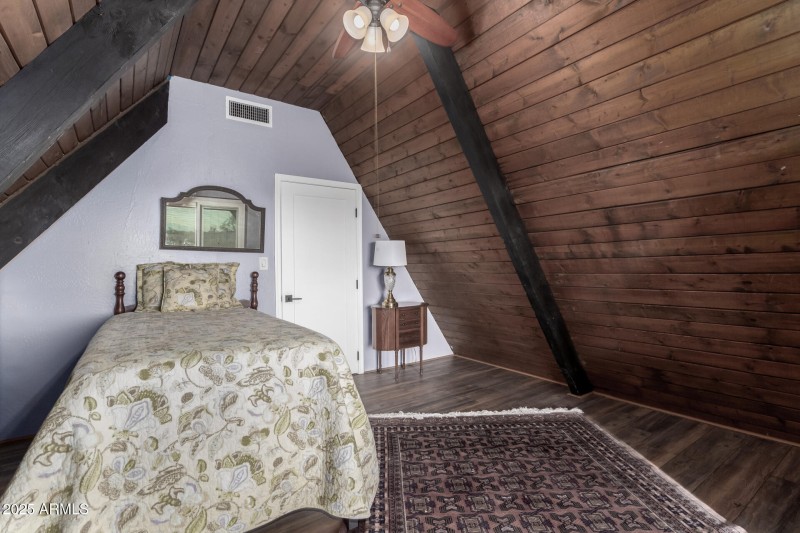 Upstairs Primary Suite