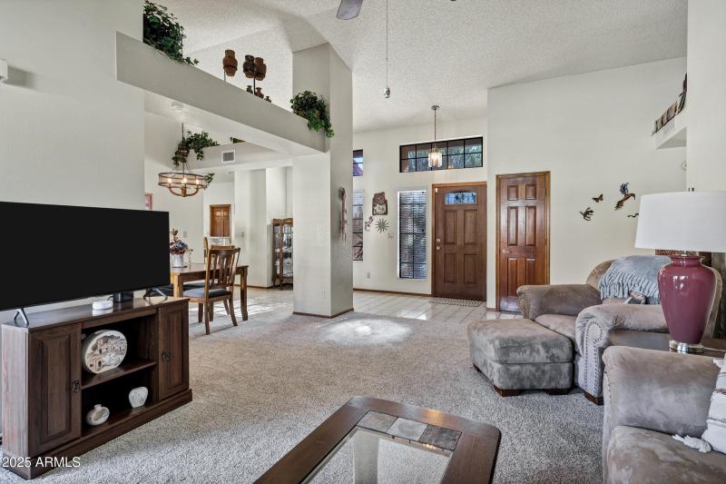 702 E Avenida Sierra Madre-11