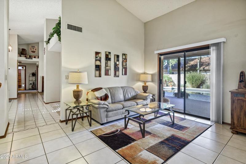 702 E Avenida Sierra Madre-15