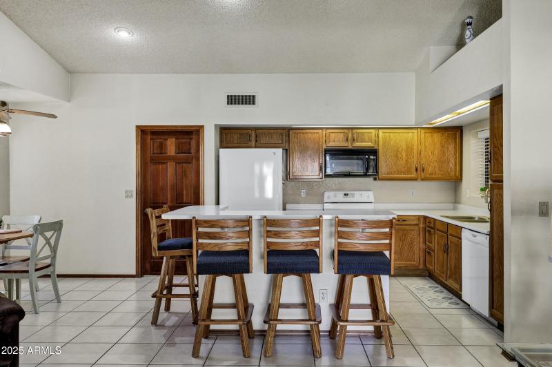 702 E Avenida Sierra Madre-19