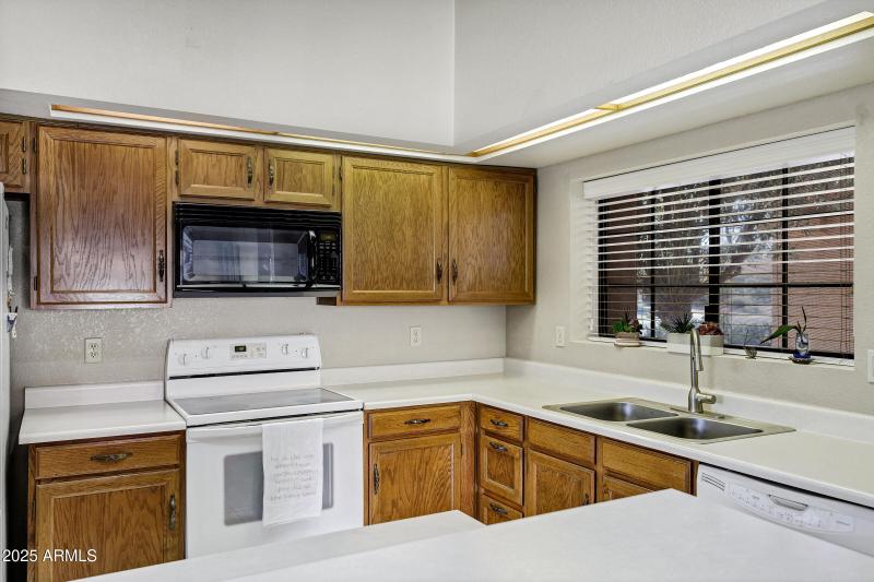 702 E Avenida Sierra Madre-20