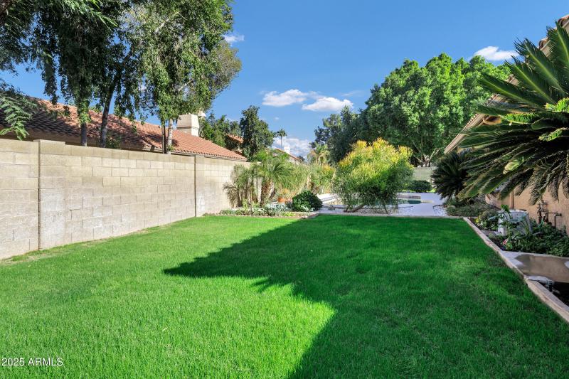 702 E Avenida Sierra Madre-35