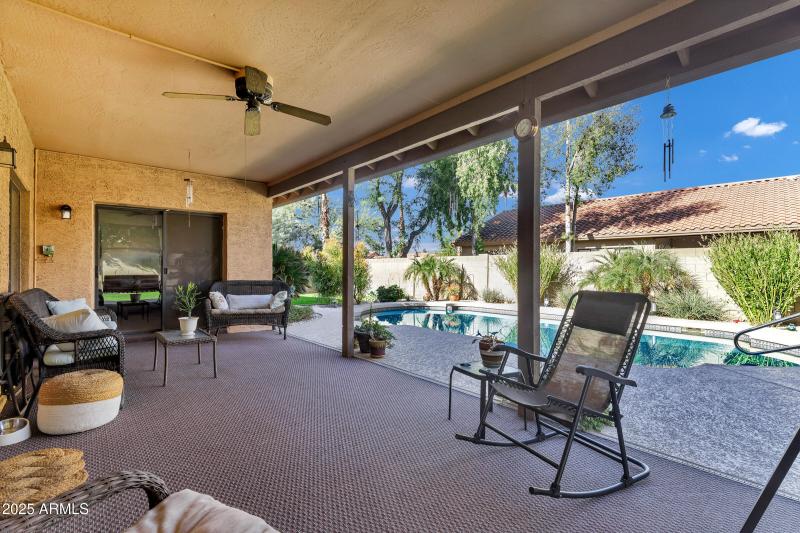 702 E Avenida Sierra Madre-40