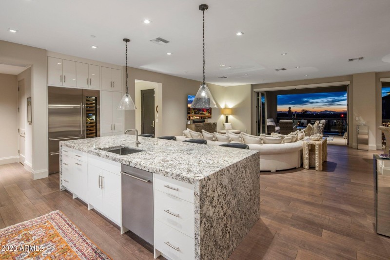 Kitchen - Great Room