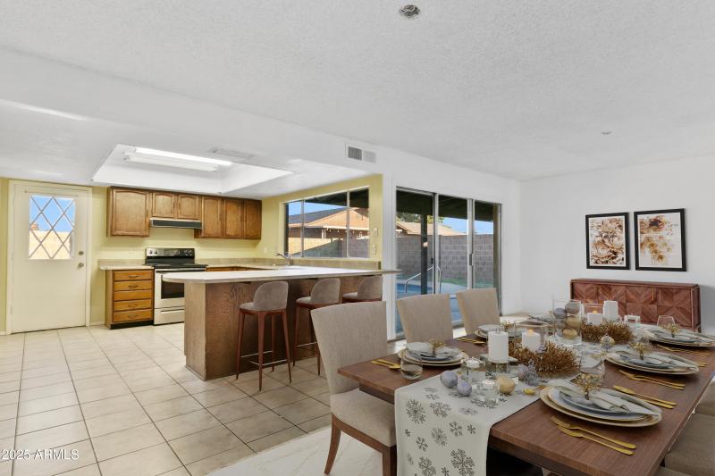 Photo 2 - Dining Room-Kitchen