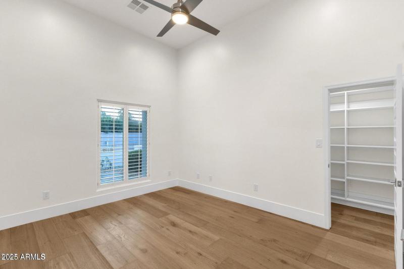 20251023210052567660000000-o