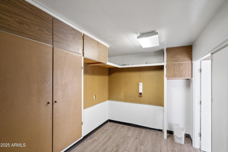 26-Laundry and Storage