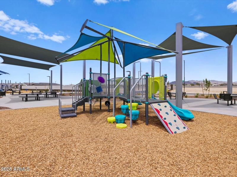 Allure Vista Community