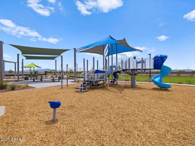 Allure Vista Community