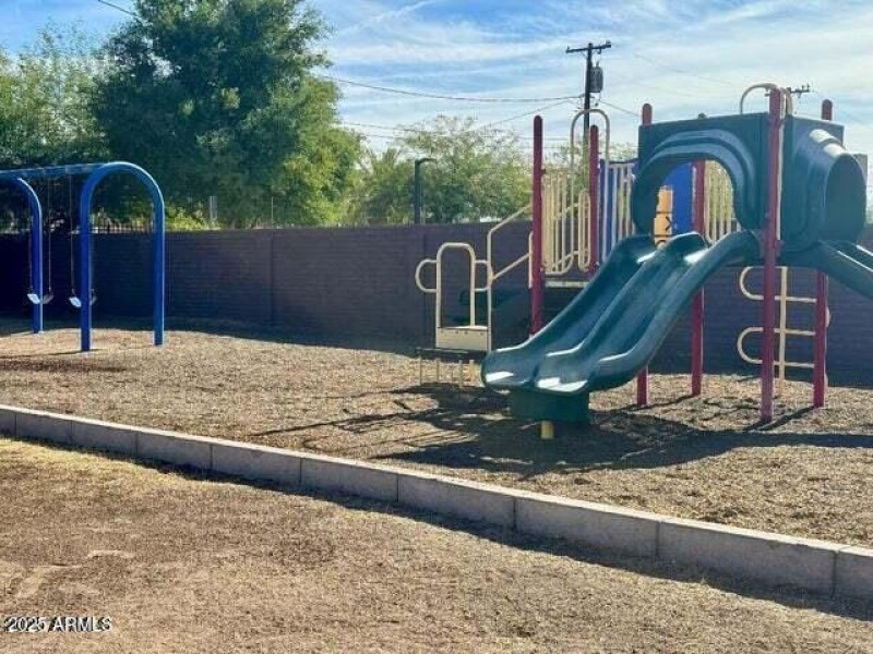 20250102232107526470000000-o