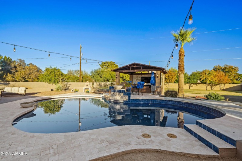 80-web-or-mls-13217 N 65th Dr--71