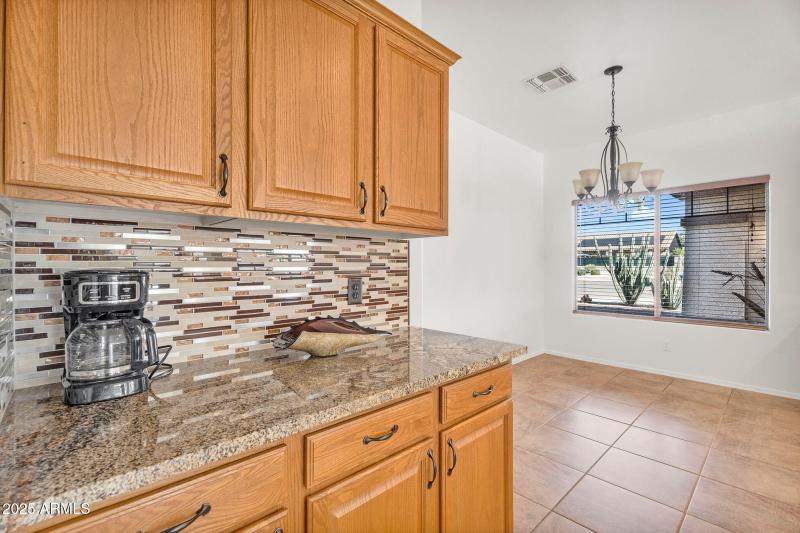 12-web-or-mls-21279 E Twin Acres Dr -18