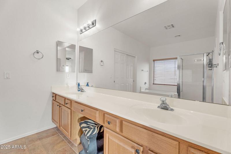 24-web-or-mls-21279 E Twin Acres Dr -25