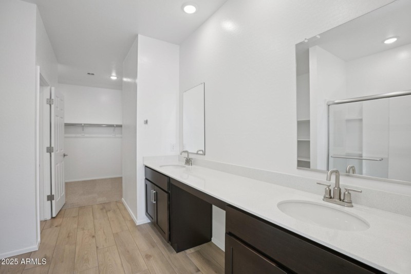 25-web-or-mls-W Bowker St-S1212-025