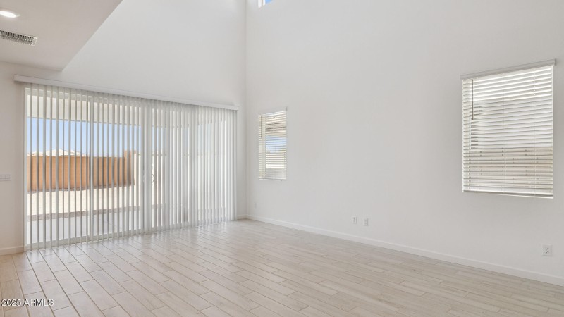 3985_Phoenician_Lot 2078_Aloravita_Peori