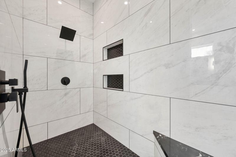 25-Primary Bathroom (3)