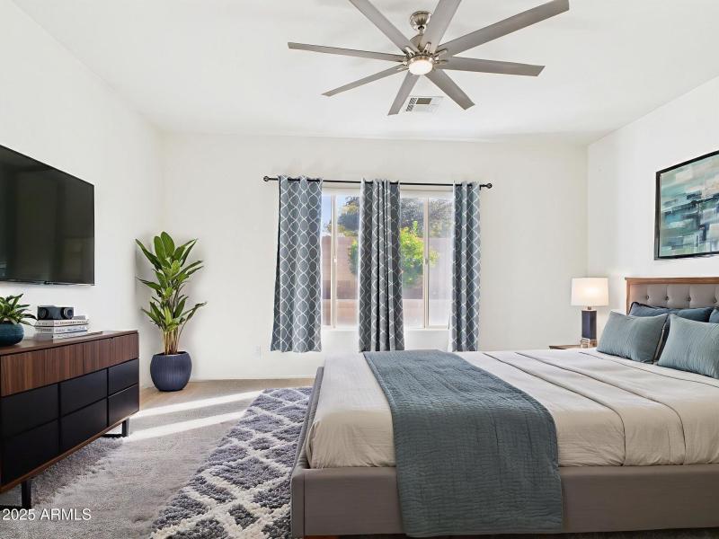 OWNERS BEDROOM SUITE