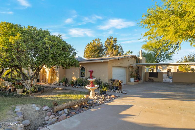 Covered slab & driveway parking