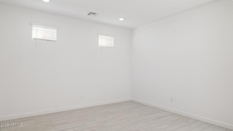 3985_Phoenician_Lot 2081_Aloravita_Peori