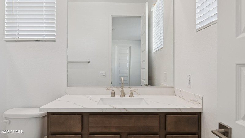 3985_Phoenician_Lot 2081_Aloravita_Peori