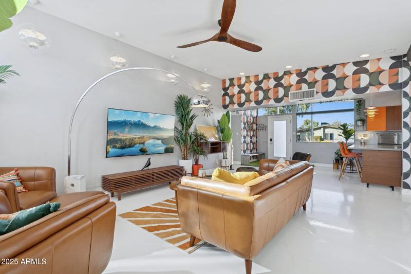 11-web-or-mls-2055-w-windsor-ave