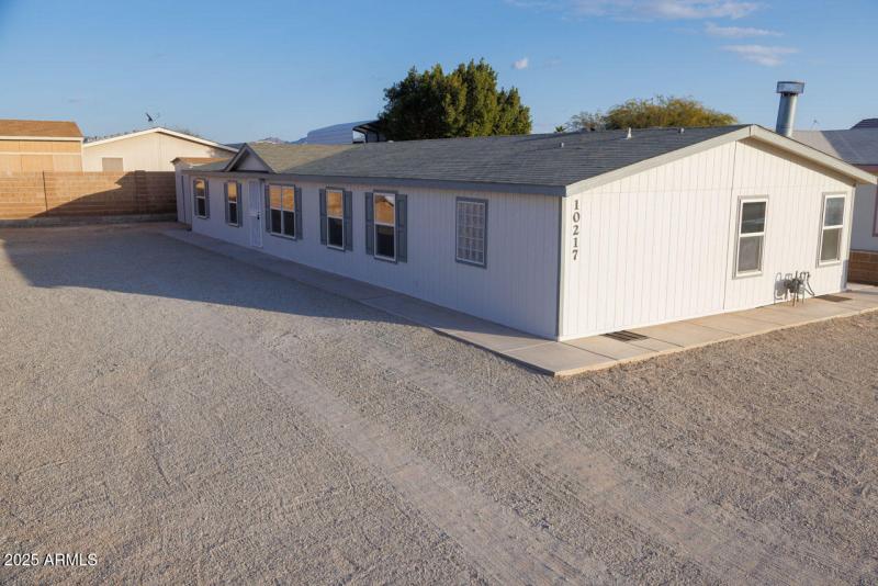 r-Outside-overview-1