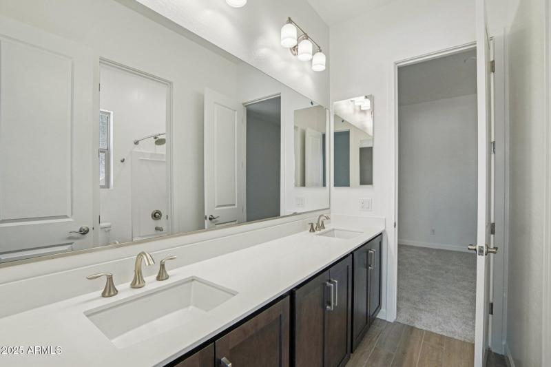 20-web-or-mls-E Saddle Way-S1212-020