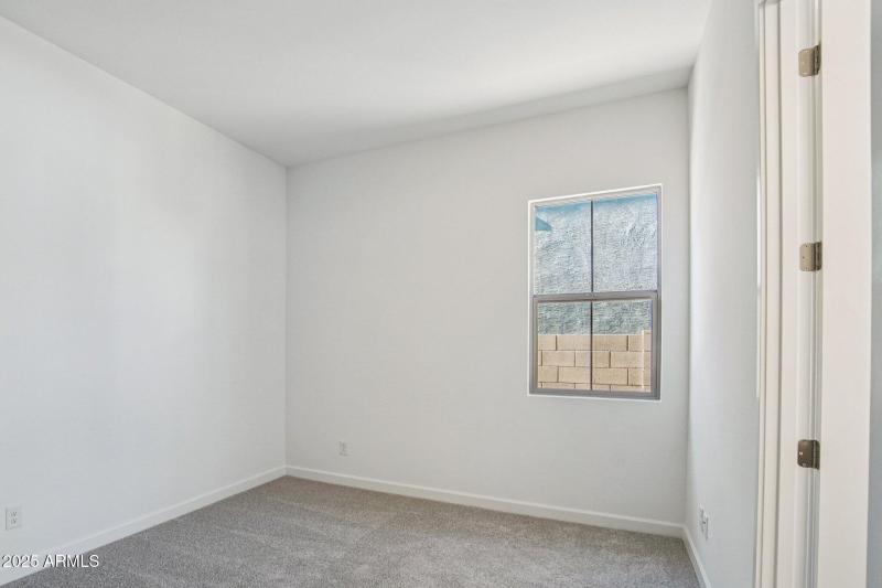 21-web-or-mls-E Saddle Way-S1212-021