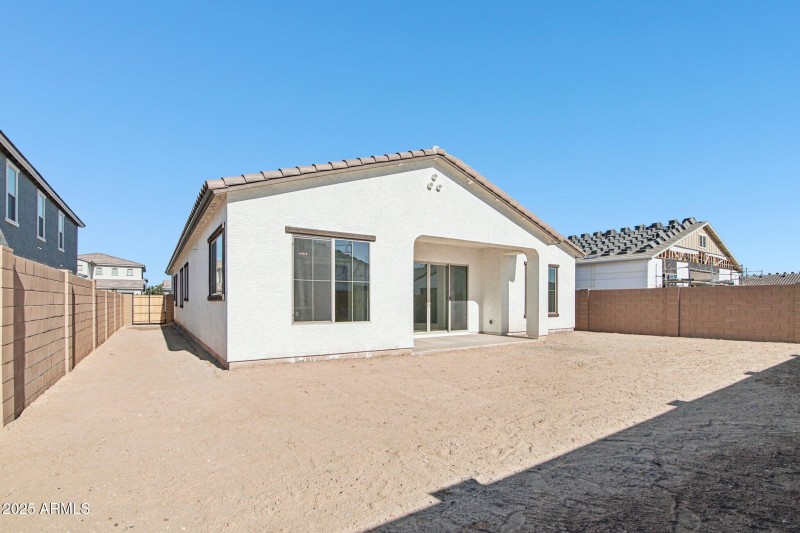 33-web-or-mls-E Saddle Way-S1212-033