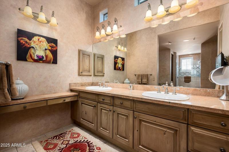 22-10072 E Blue Sky Dr-22