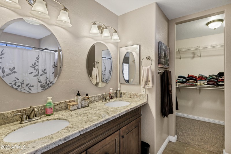 2408 W Allens Peak Dr-24