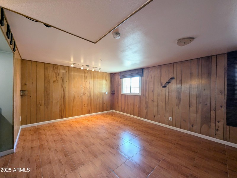 4019 W SAN MIGUEL AVE