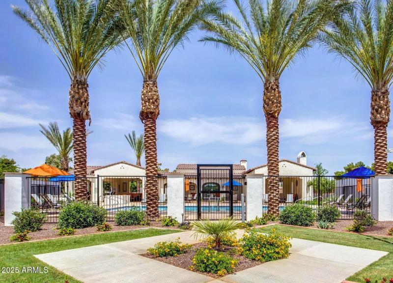 Cachet at Wigwam comm pool and center