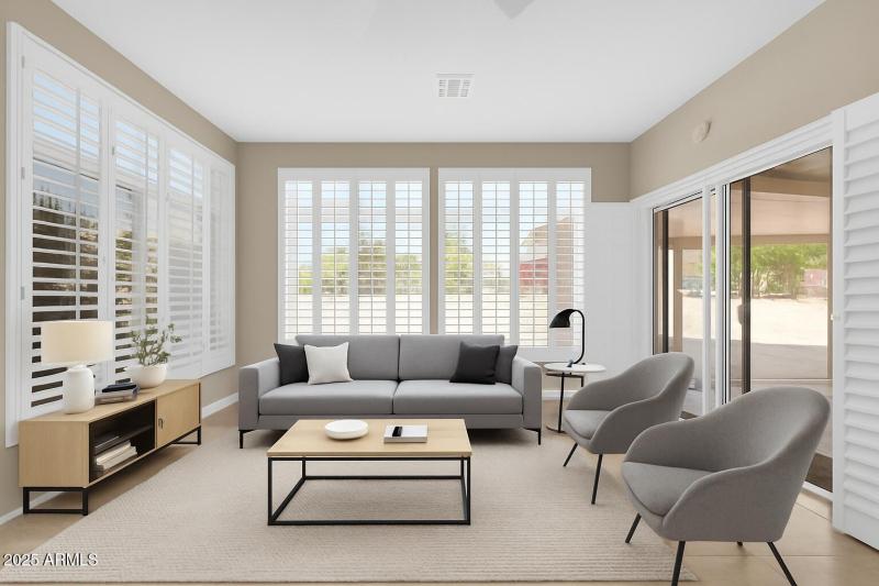 BIG BONUS ROOM OFF THE KITCHEN