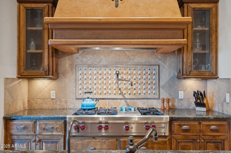 24-web-or-mls-10986-e-wildcat-hill-rd