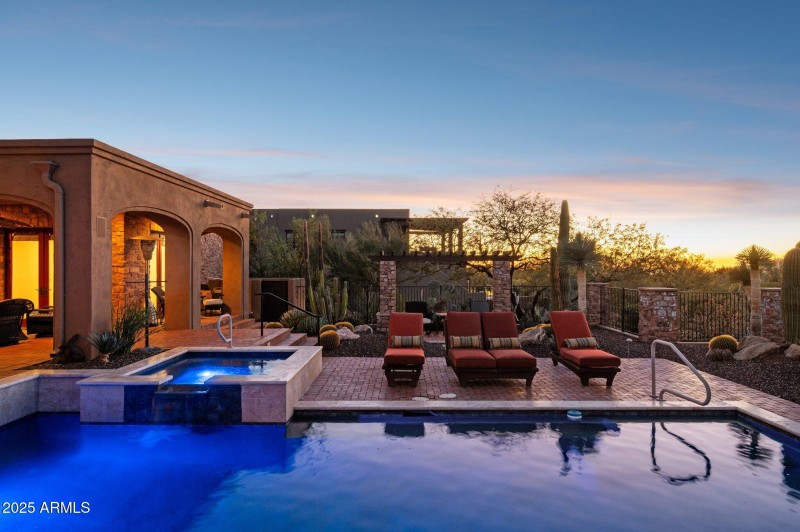 117-web-or-mls-10986-e-wildcat-hill-rd